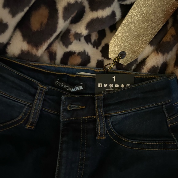 Jeans - Picture 2 of 2